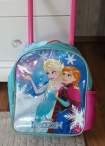 Elsa çanta orjinal disney lisansli...HAKAN CANTA