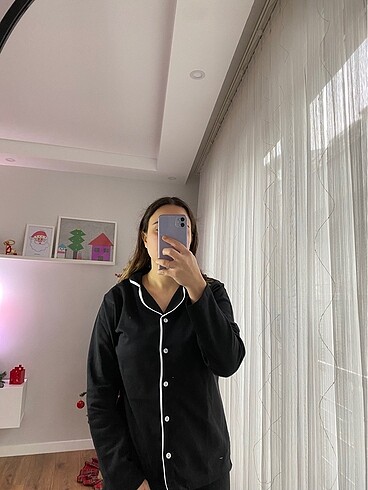 Düğmeli pijama takımı