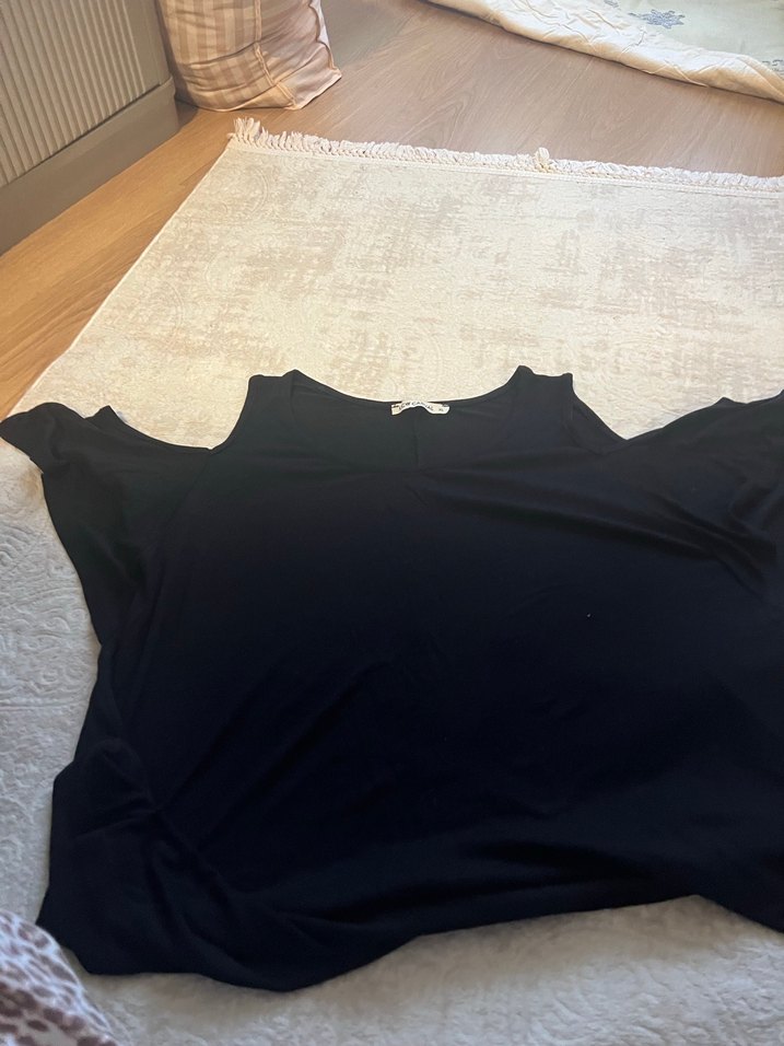 Siyah kolları pencereli sıfır - Görsel 3