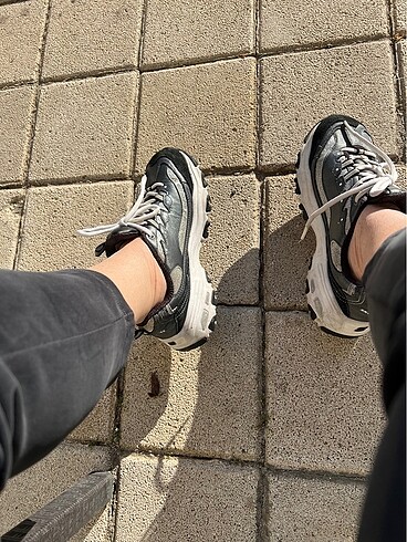 39 Beden Orjin spor ayakkabı Skechers