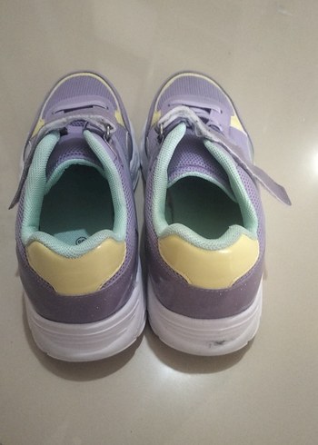 35 Beden Kızlar için Mor Cırt Cırtlı Sneakers