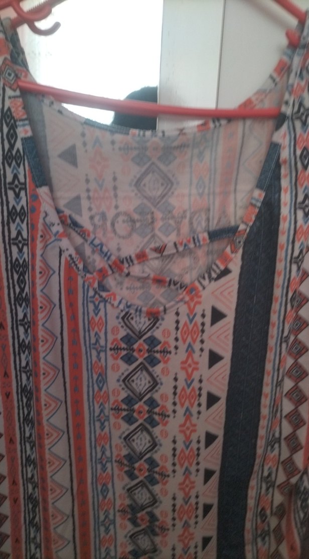 V Yaka Bağcıklı Bohem Desenli Bluz - Görsel 2