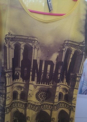 Sarı Baskılı Kadın Kısa Kollu Tişört - Görsel 2