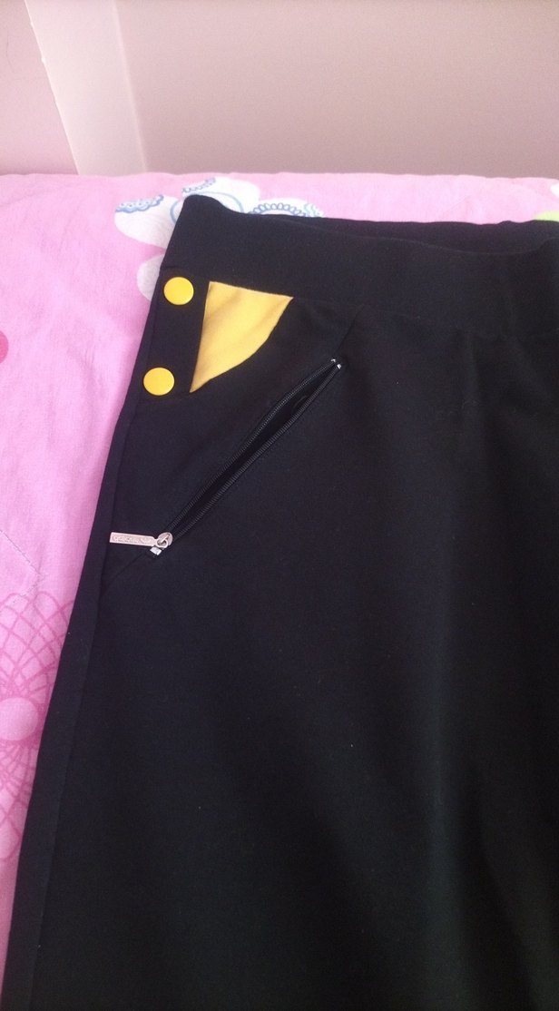 Siyah Düğmeli Kadin Salaş Pantolon - Görsel 2