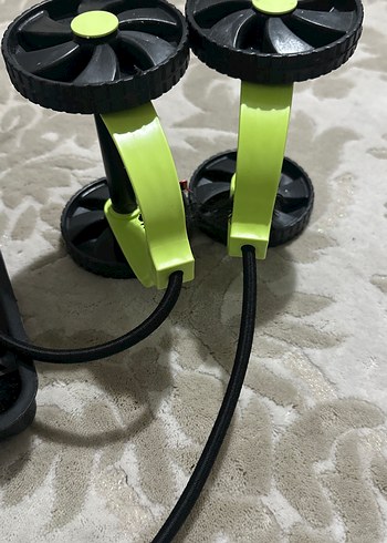 Yeşil Pilates Bandı ve Tekerlekli Egzersiz Aleti - Görsel 4