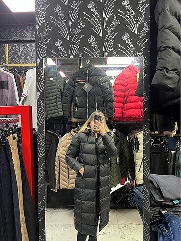 Diğer Kapüşonlu Mont