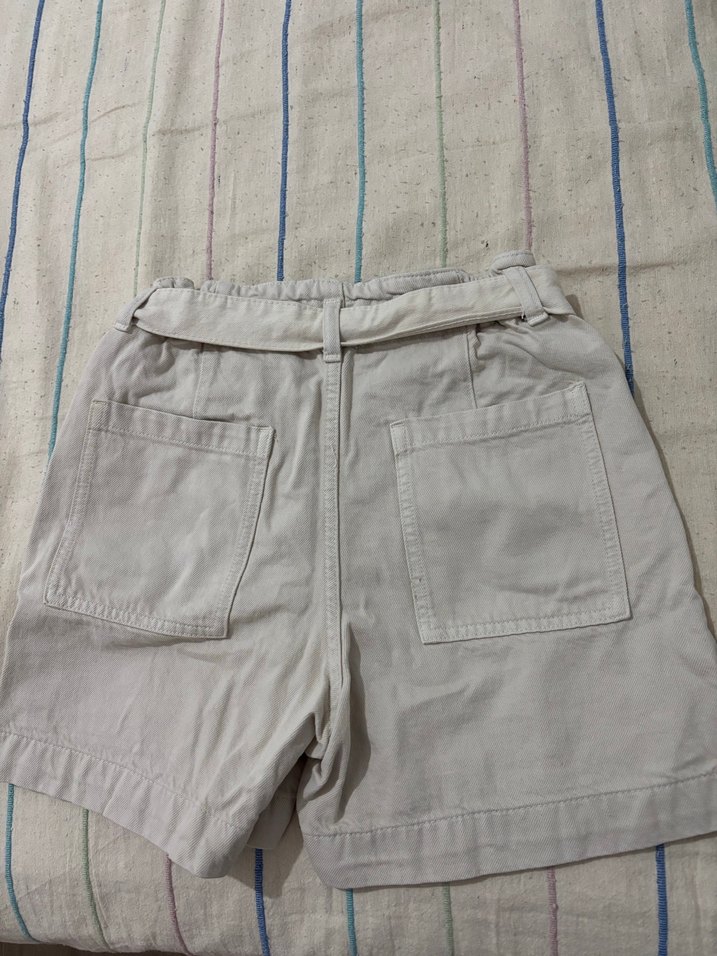 Kadın Bej Keten Kemerli Mini Şort - Görsel 4