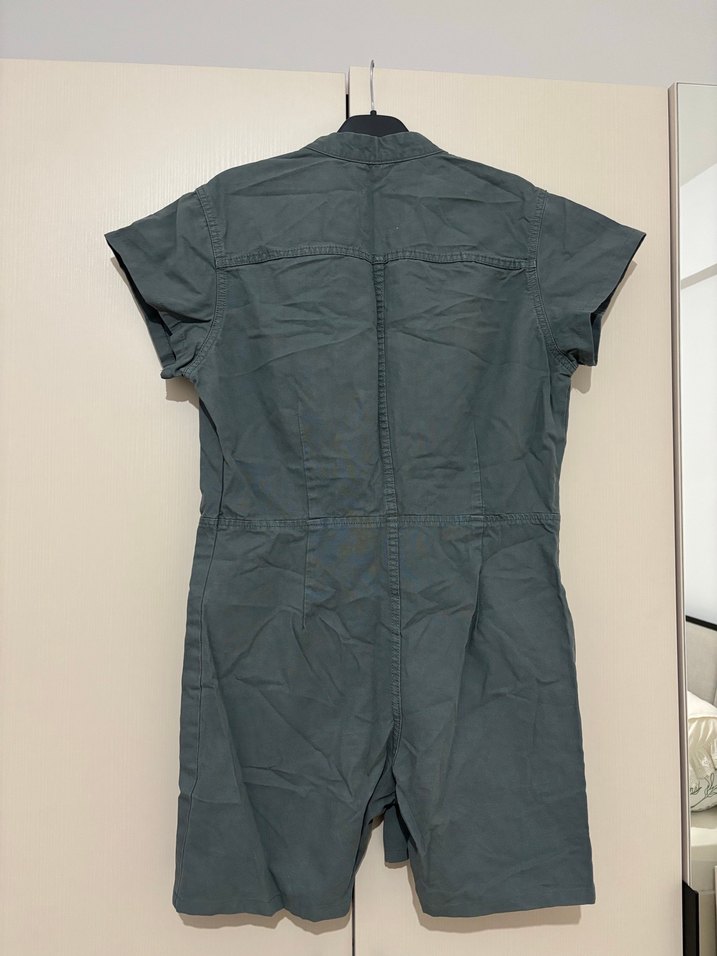 Gri Kısa Kollu Kemerli Kısa Tulum - Görsel 3