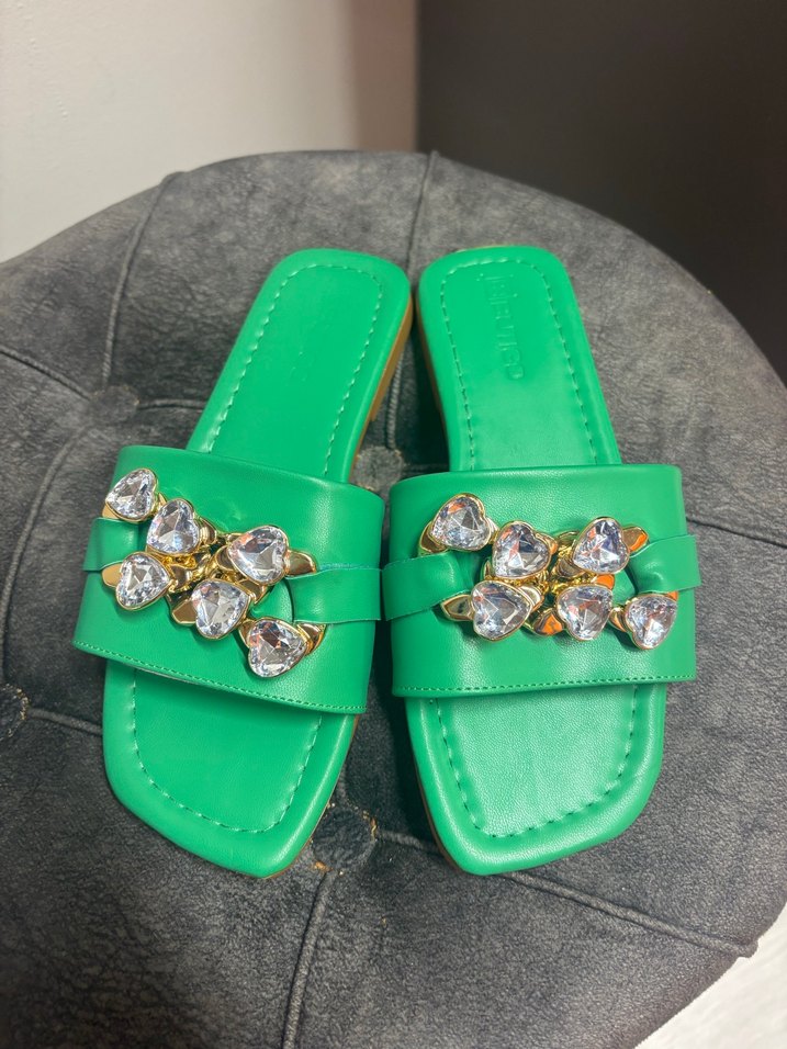 Parlak Yeşil Tokalı Blok Topuklu Kadın Terlik - Görsel 2