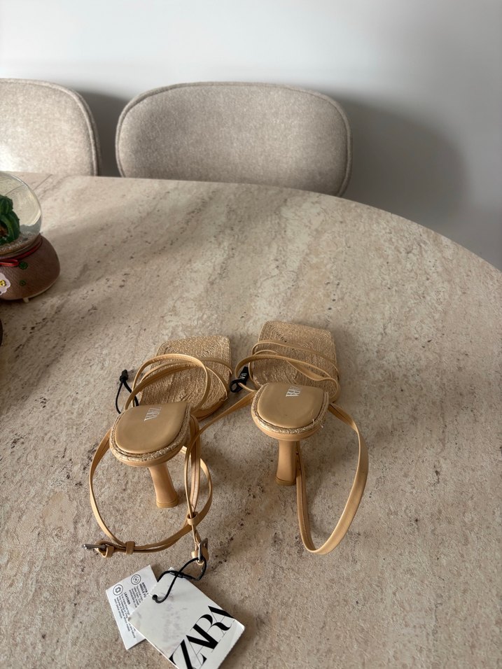 Bej Rugan Yılan Desenli İnce Topuklu Sandalet - Görsel 5