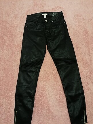 H&M Deri Görünümlü Pantolon