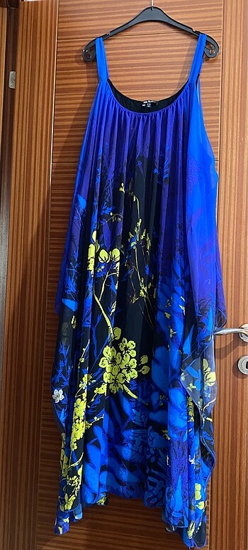 Şifon askılı elbise