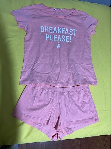 Pembe şortlu pijama takımı