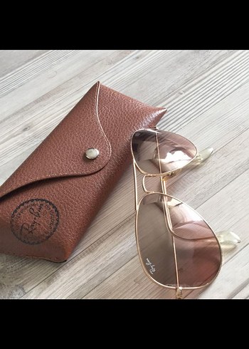Ray-Ban Kadın Bej Parlak Güneş Gözlüğü
