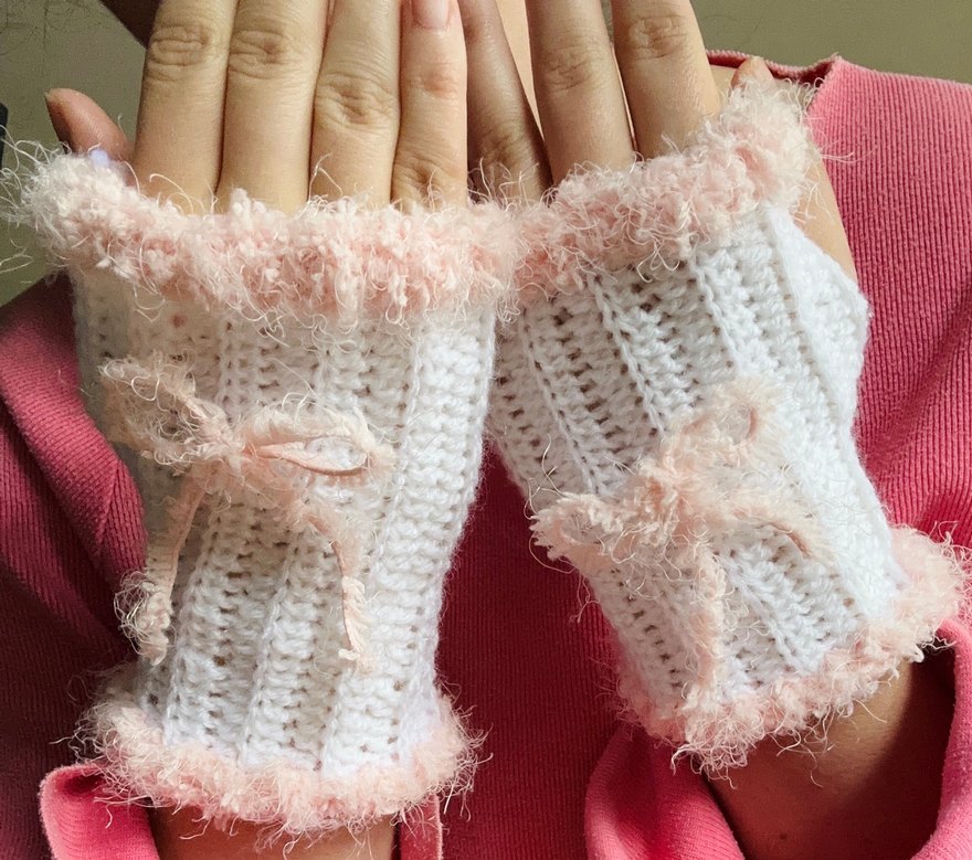 Pembe Örgü Kadın Eldiveni - Görsel 2