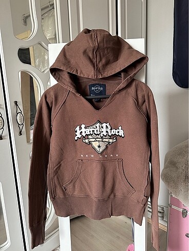 Hard rock sweat