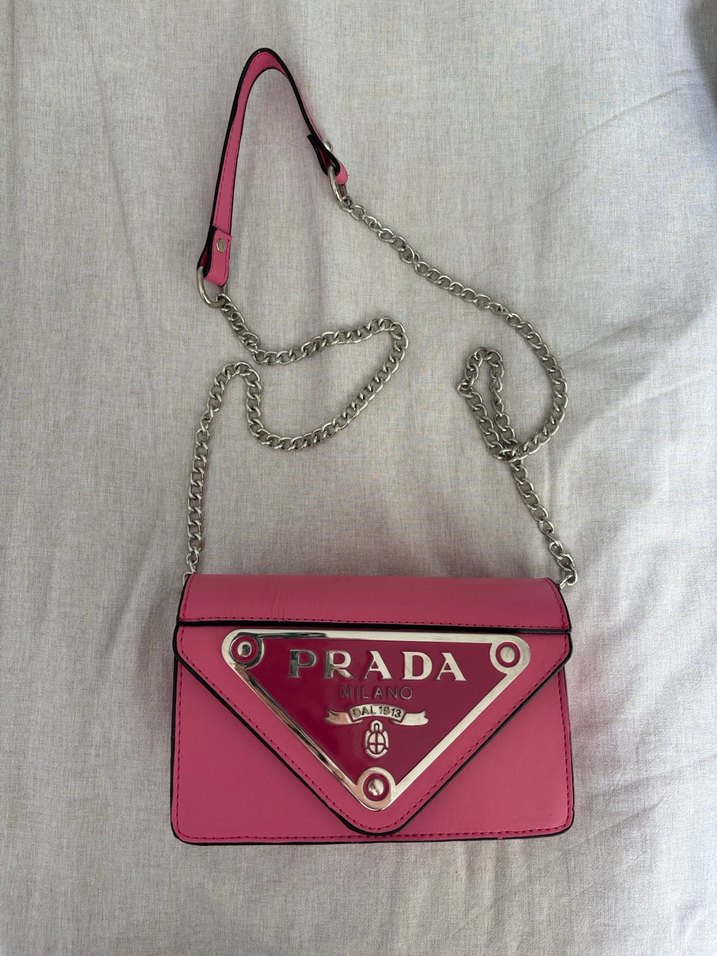 Prada Zincir Detaylı Pembe Deri Çanta - Görsel 2