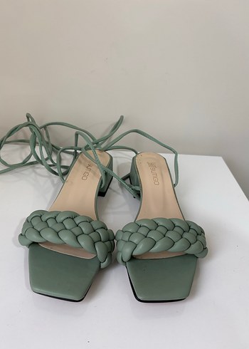 Yeşil Örgülü Bağlamalı Sandalet - Görsel 2