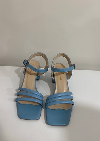 Mavi Tokalı Kadın Sandalet, Kalın Topuklu - Görsel 3