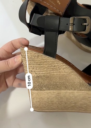 Siyah Dolgu Topuklu Tokalı Kadın Sandalet - Görsel 5