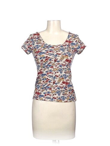 PreLoved T-shirt %70 İndirimli.