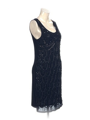 Diğer PreLoved Kısa Elbise %70 İndirimli.