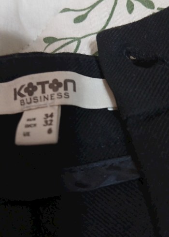 Kadın Siyah Kuşaklı Bol Kesim Kumaş Pantolon - Görsel 2