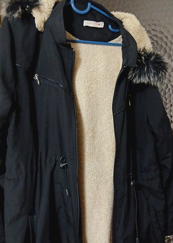 Kürk Detaylı Siyah Midi Kışlık Kadın Mont - Görsel 3