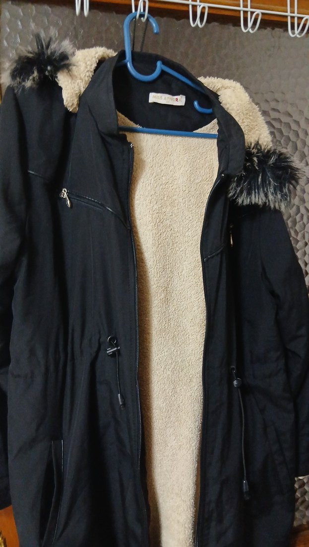 Kürk Detaylı Siyah Midi Kışlık Kadın Mont - Görsel 3