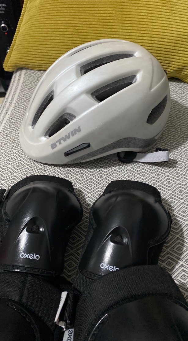 Oxelo Bantlı Siyah bisiklet dirseklik bileklik Diz Koruyucu kask - Görsel 4