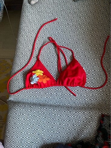 Bikini üstü