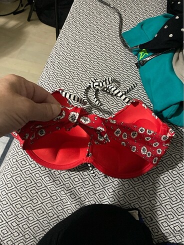 l Beden Penti bikini üstü