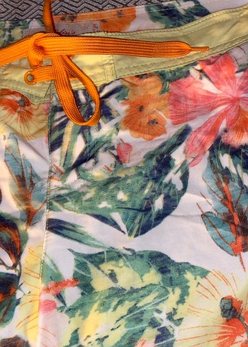 Çiçek Desenli kafın deniz Şortu - Görsel 3