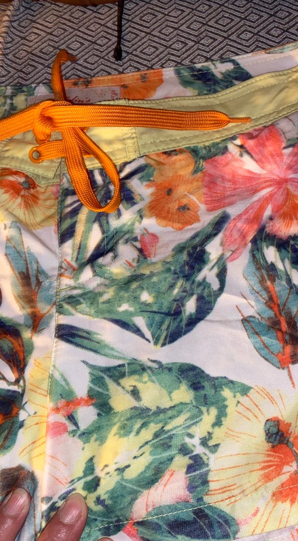 Çiçek Desenli kafın deniz Şortu - Görsel 3