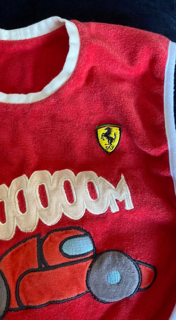 Renkli Baskılı Kırmızı Bebek Önlüğü - Görsel 2