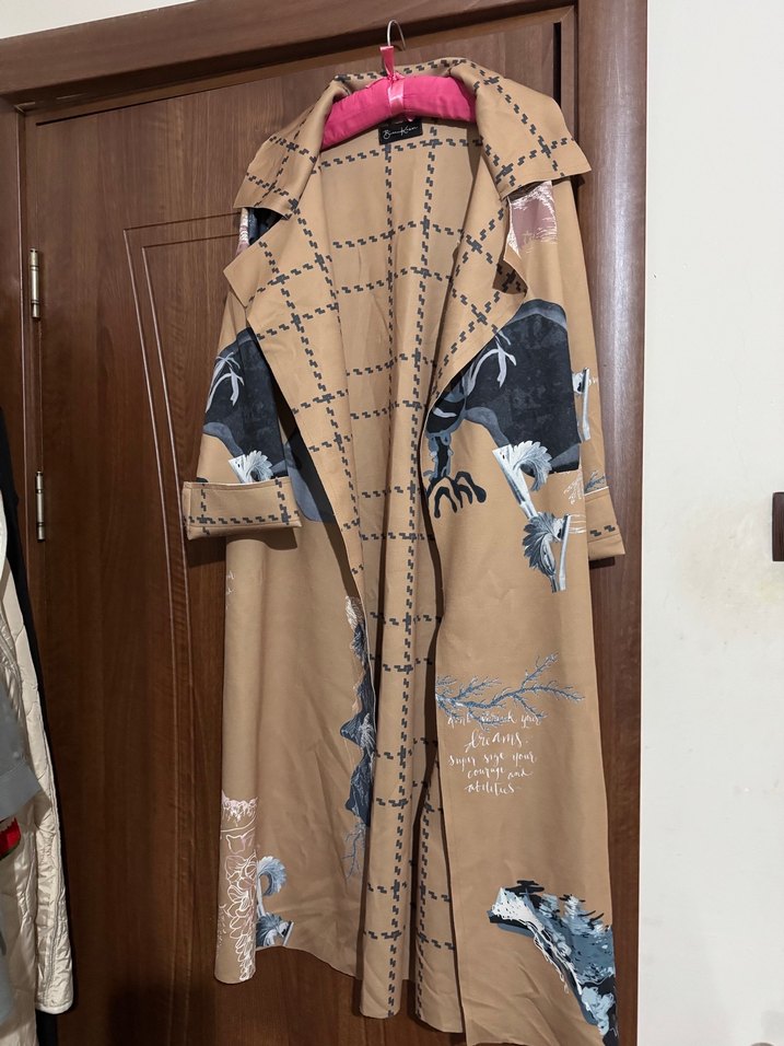 Kadın Bej Baskılı Uzun Trençkot - Görsel 2