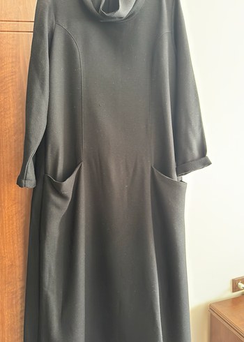 Degaje yüksek yakalı Siyah Midi Boy Elbise - Görsel 3