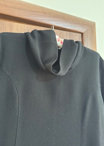 Degaje yüksek yakalı Siyah Midi Boy Elbise - Görsel 7