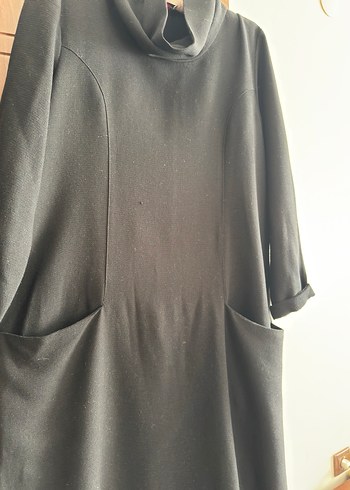 Degaje yüksek yakalı Siyah Midi Boy Elbise - Görsel 4