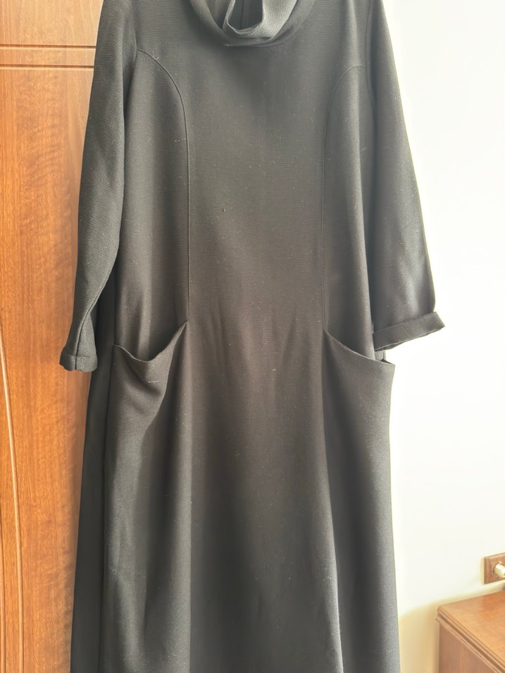 Degaje yüksek yakalı Siyah Midi Boy Elbise - Görsel 2