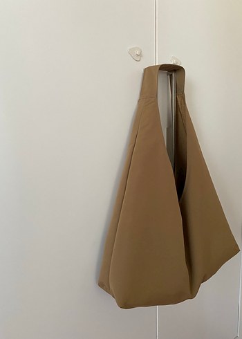 Diğer Bej Minimalist Kemerli Kol Çantası