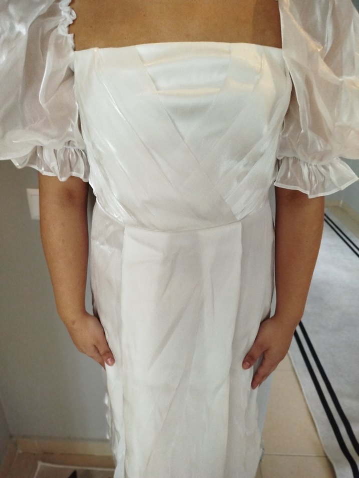 Beyaz  drapeli midi boy elbise - Görsel 3