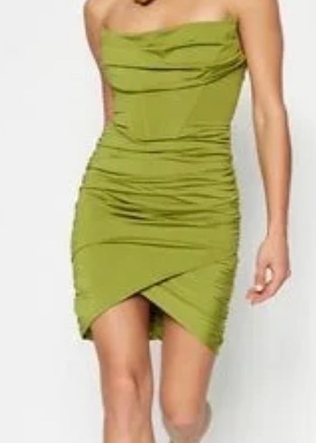 Drapeli Straplez Parlak Yeşil Mini Elbise - Görsel 3