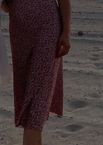 Pembe çiçek Desenli Uzun Drapeli Elbise - Görsel 2