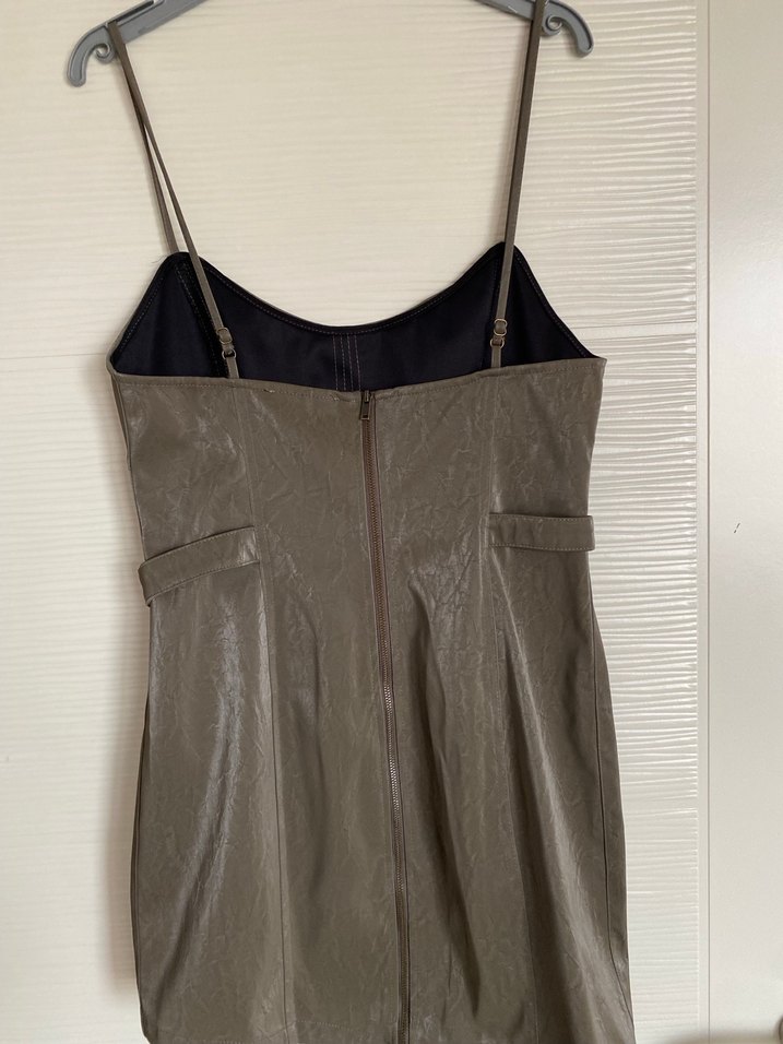 Bej Deri Mini Elbise, Askılı ve Kemerli - Görsel 3