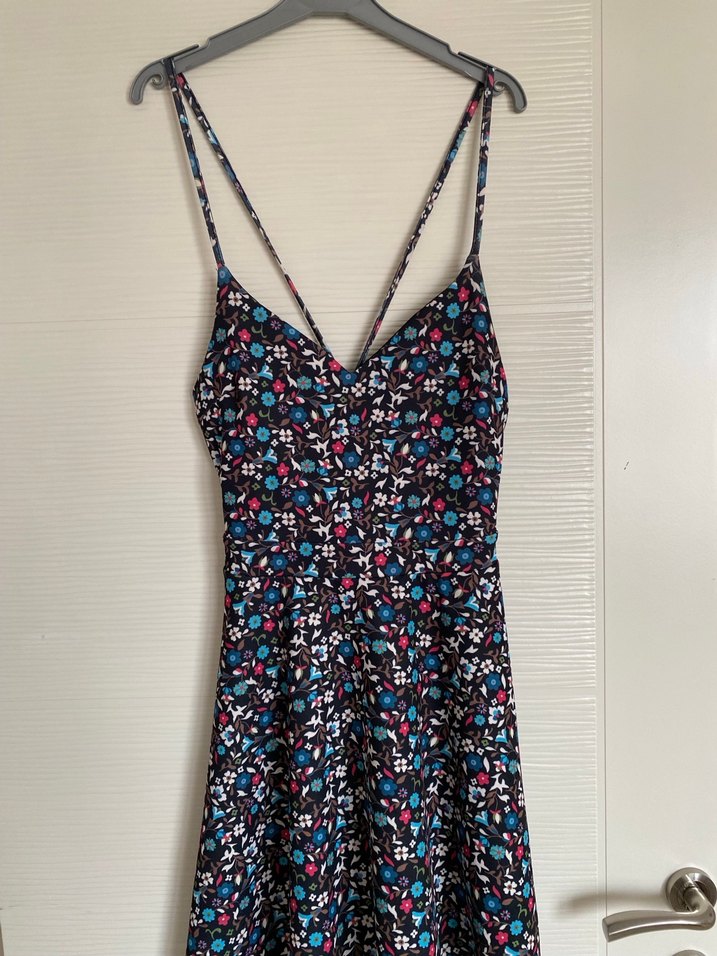 Çiçekli arkası bağlamalı V Yaka Mini Elbise - Görsel 2