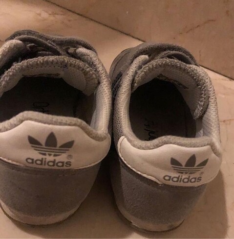 26 Beden gri Renk Adidas çocuk ayakkabı orjinal