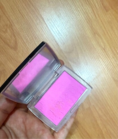 Dior backstage rost glow 01 allık