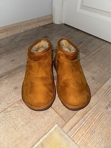Lutvelizade ugg bot