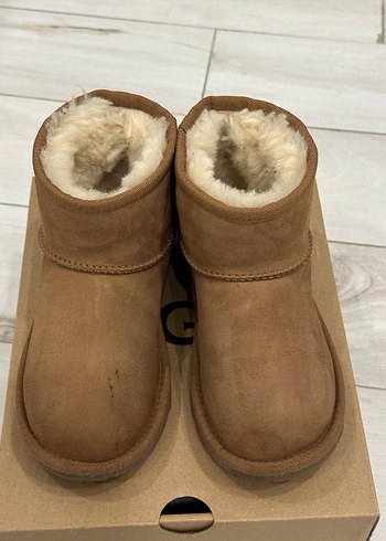 UGG ORİJİNAL KIZ ÇOCUK BOT 32,5 - Görsel 9
